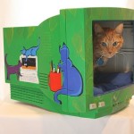 Houses for cats of old monitors