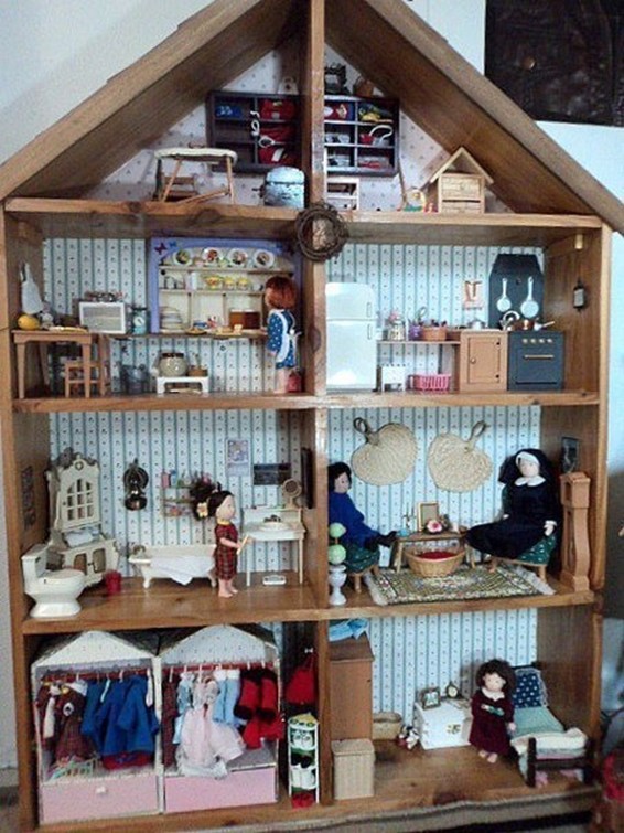 homemade dolls house