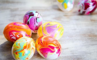 Easter egg coloring with nail polish